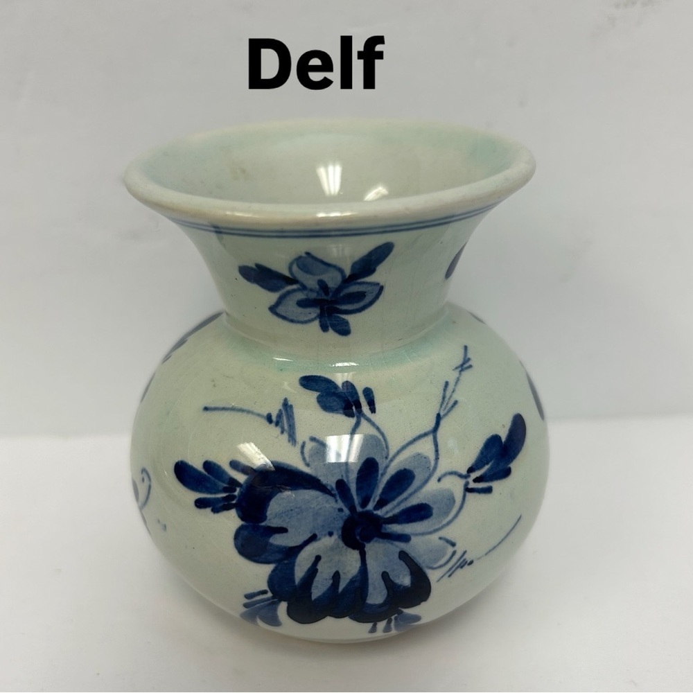 Vintage Delft Blue & White Flower Bud Vase Hand Painted Blauw Floral Ceramics